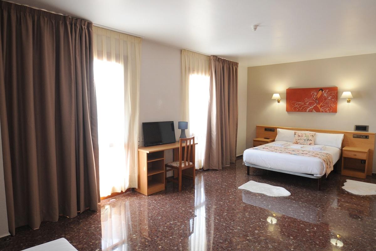 La Imperial Hotel Luceni Kültér fotó