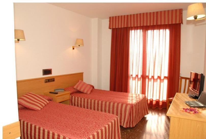 La Imperial Hotel Luceni Szoba fotó