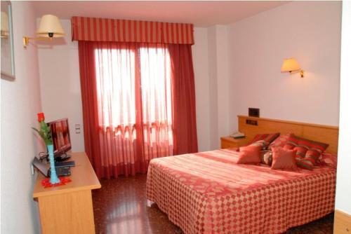La Imperial Hotel Luceni Kültér fotó